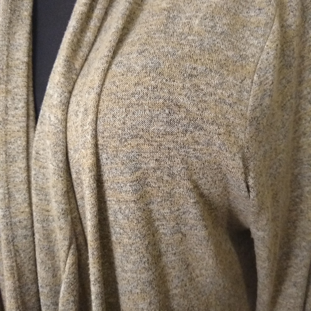 Cardigan - Picture 2 of 4